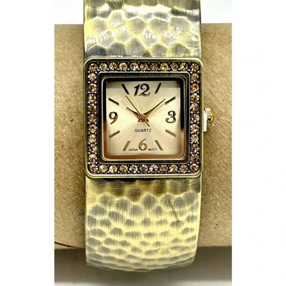 Bronze Tone Hammered Cuff Bracelet Bangle Quartz Women's Watch Needs Battery - Picture 3 of 9